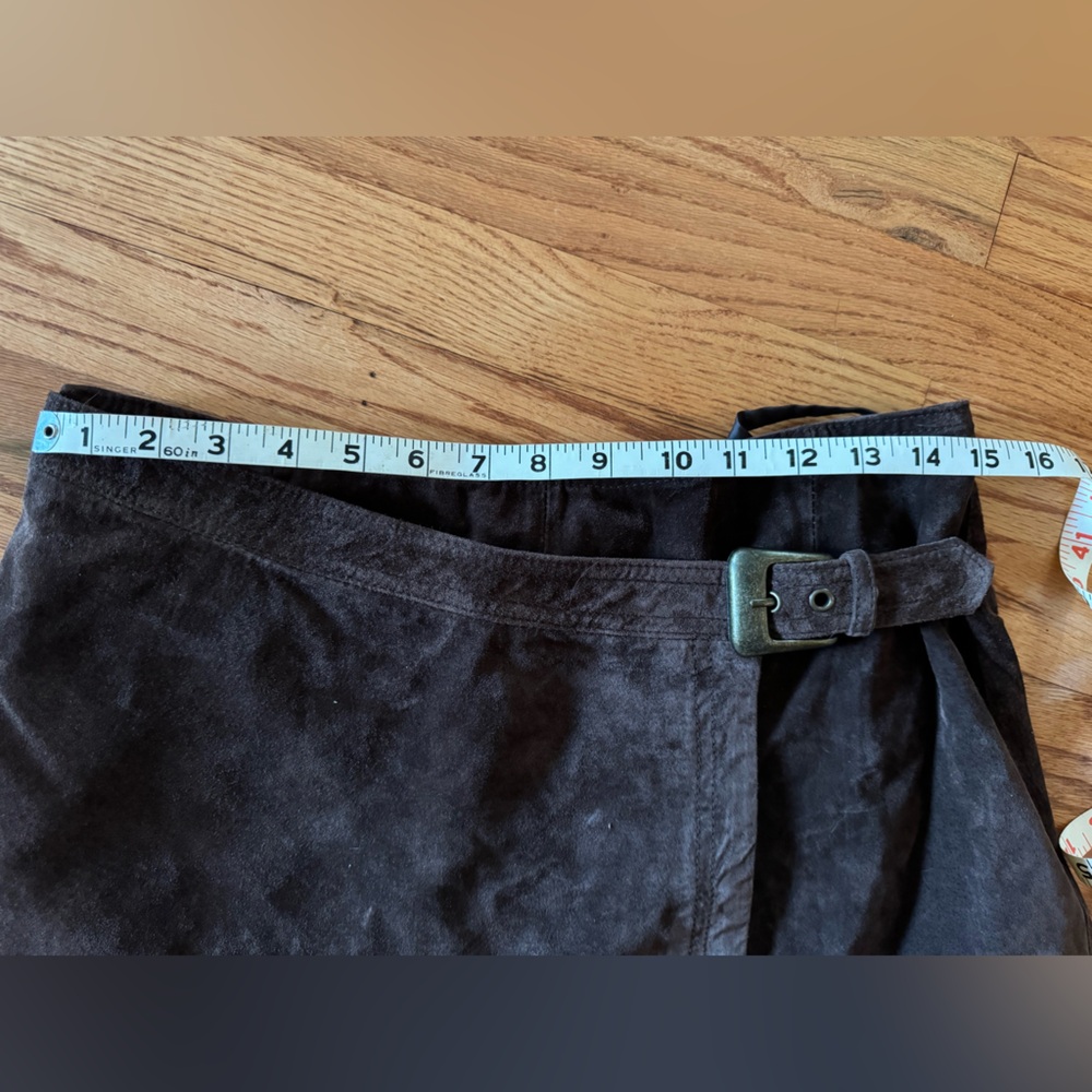Vintage 90s real suede mini skirt- brown suede - Picture 7 of 7